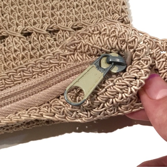 Beige Knit Shoulder Bag Purse Zipper Closure Boho Beach Woven Crochet Zip Cute - Picture 7 of 10